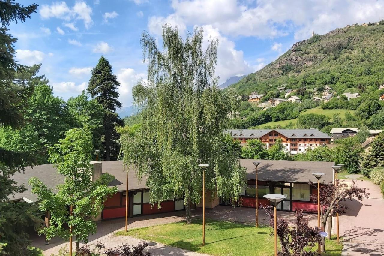 Beautiful Studio With Balcony In Briancon Экстерьер фото